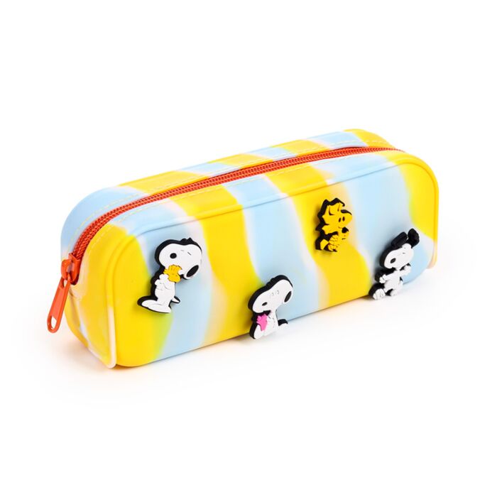 Estojo de silicone Peanuts Snoopy & Woodstock com Charms 