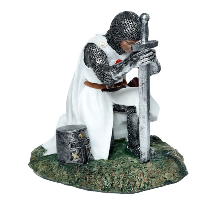 Cavaleiro Protector do Reino Ajoelhado