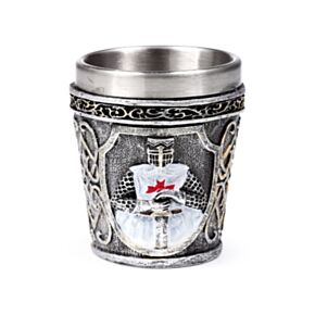 Copo de shot medieval decorativo do cavaleiro branco