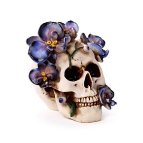 Caveira com flores roxas