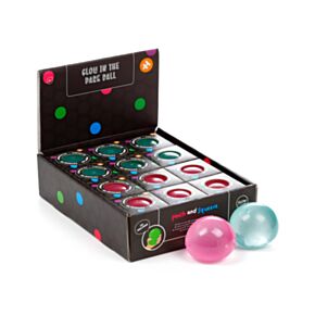 Bola espremível de maltose brilha no escuro